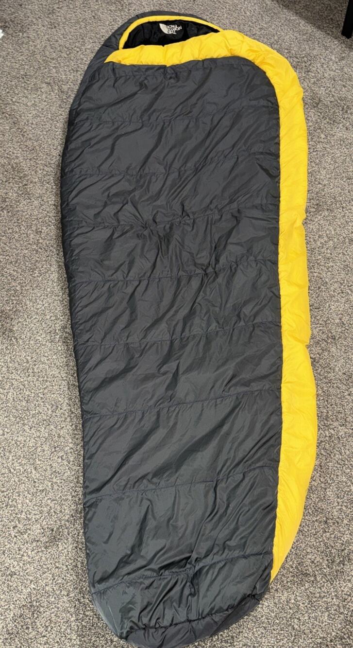 The North Face Cat's Meow Sleeping Bag Reg 20°F Synthetic Regular 84”x32” Right
